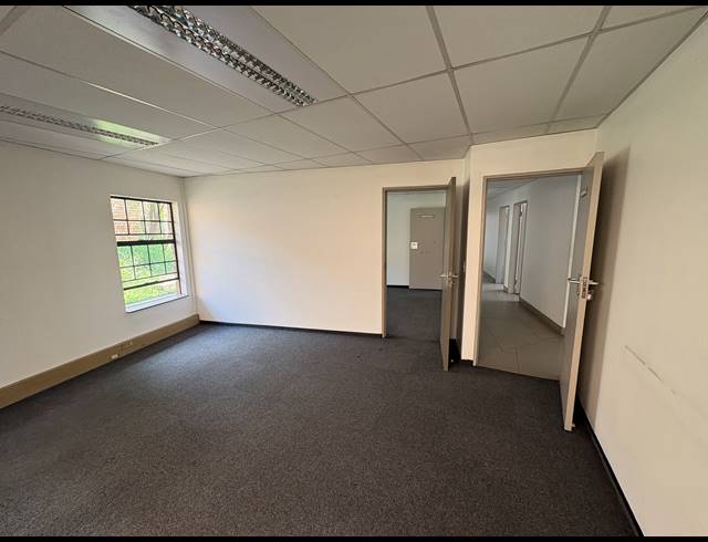 2,424M² WAREHOUSE TO LET IN SPARTAN